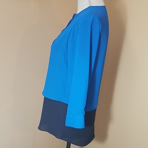 The Limited XS Blue Button Down Blouse - Picture 2 of 8